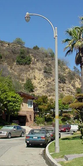 City photo of a CD 851 street light